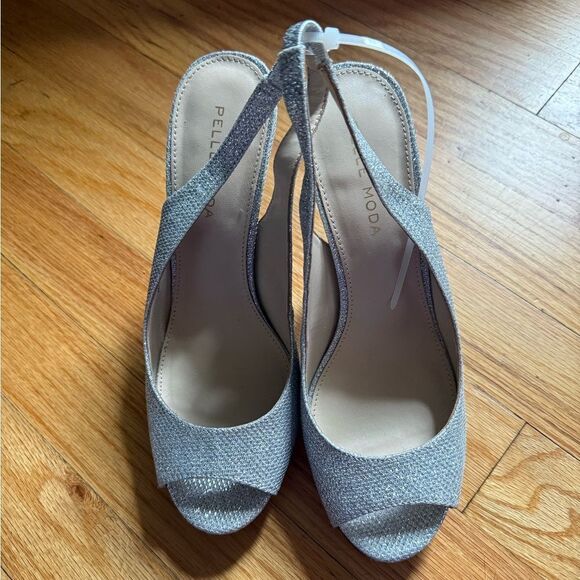 Pelle Moda | Rimma Metallic Slingback Pump - Picture 2 of 8